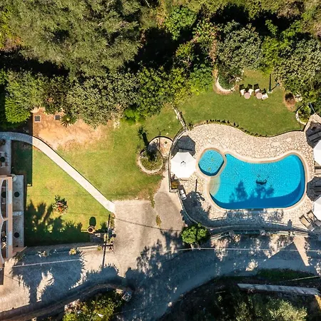 Nikiforos Apartments, Mesongi Mesongí