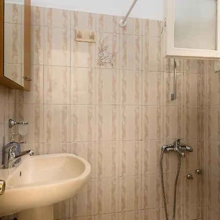 Apartment Nikiforos By Konnect, Mesongi