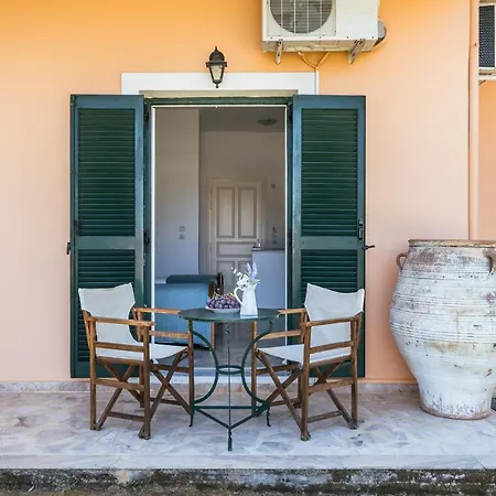 Nikiforos Apartments, Mesongi Mesongí