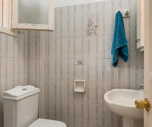 Nikiforos Apartments,